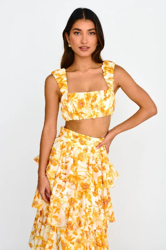 Charming Women's Outfit For Special Occasions Trendy Styles Suenito Gathered Crop Top Floral Orange Charming Women's Outfit For Special Occasions Trendy Styles Suenito Gathered Crop Top Floral Orange