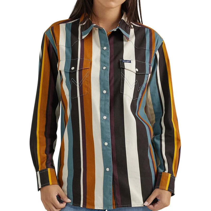 Hot Sale Wrangler Retro Women's L/S Boyfriend Western Vintage Snap Shirt in Desert Serape Stripe