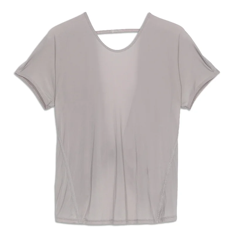Women's Formal Event Attire Spring Offer Twist And Train Short Sleeve Shirt - Resale Women's Formal Event Attire Spring Offer Twist And Train Short Sleeve Shirt - Resale